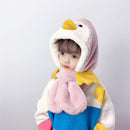 Thick children's scarves and hats with cute duck design, perfect for keeping kids warm in winter.